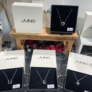 ギフトBOX付きシルバーネックレスが入荷いたしました！