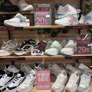 「ブラックフライデー！FILA20%OFF」