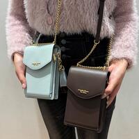 再入荷♡マルチケース付き　スマホショルダー