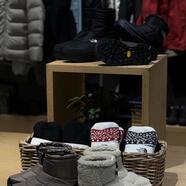 足元の防寒対策はヌプシブーティ